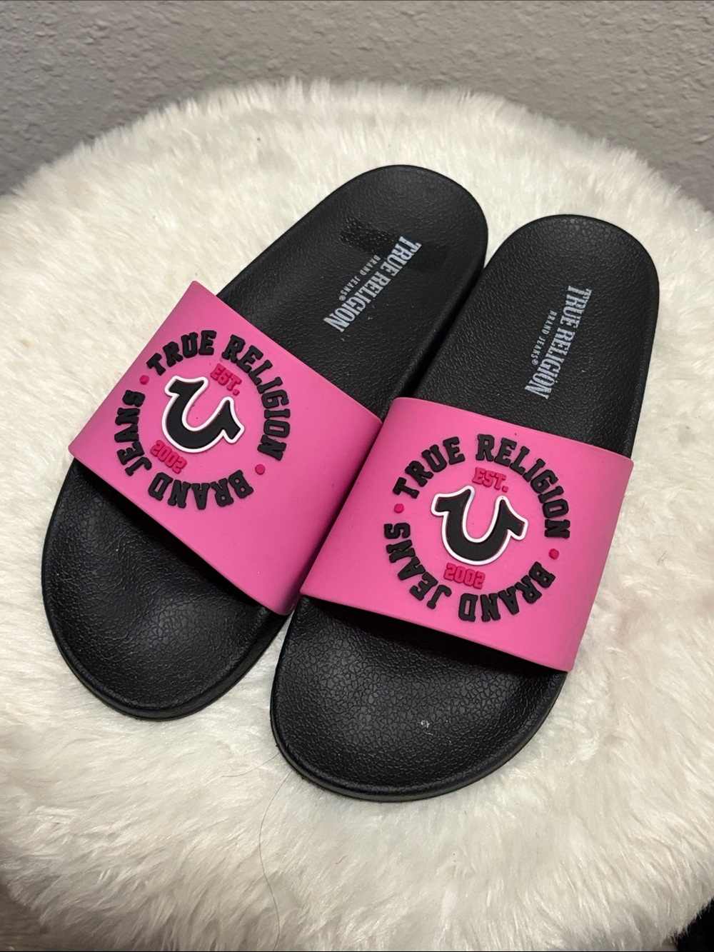 True Religion slides